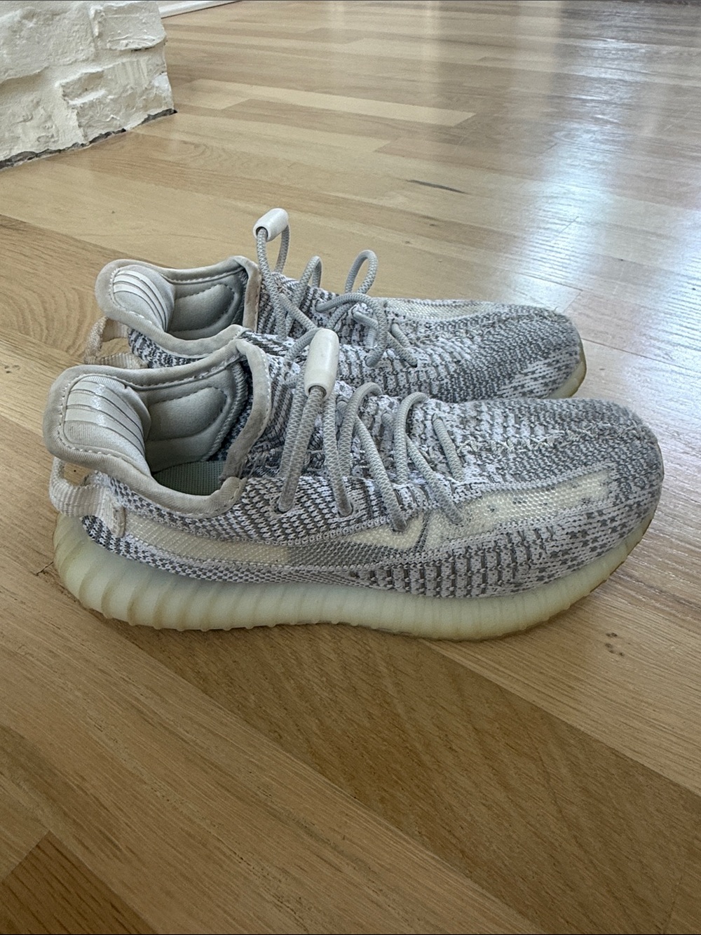 Yeezy Boost 350 V2 Cloud White Gray Kids Sneakers